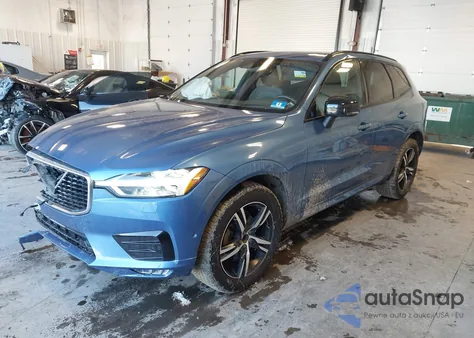 2020 Volvo Xc60 T5 R-Design z USA, uszkodzony, nr VIN YV4102RMXL1575918